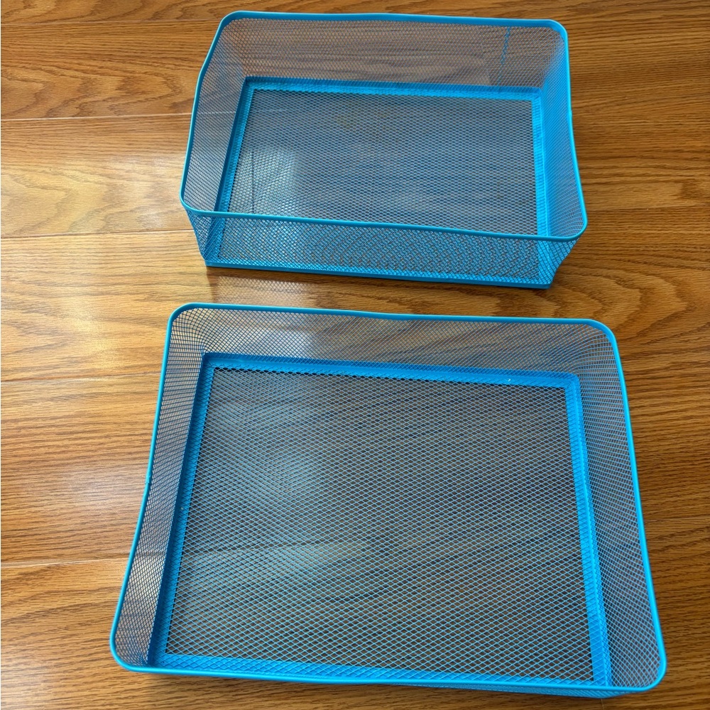 2 Blue Target Mesh Containers - Picture 2 of 9